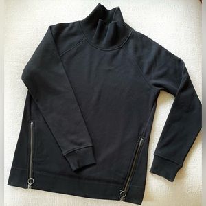 BLACK ATHLETA LONG SLEEVE SWEATSHIRT TURTLENECK POCKETS & ZIPPER SIZE XS